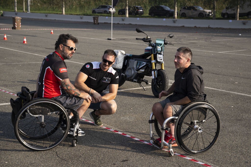 Una giornata in pista coi piloti disabili